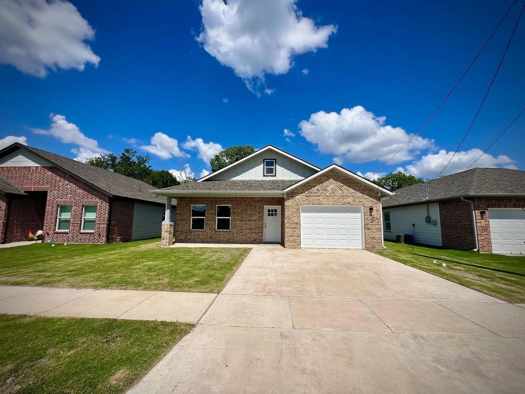 813 Sayle, Greenville