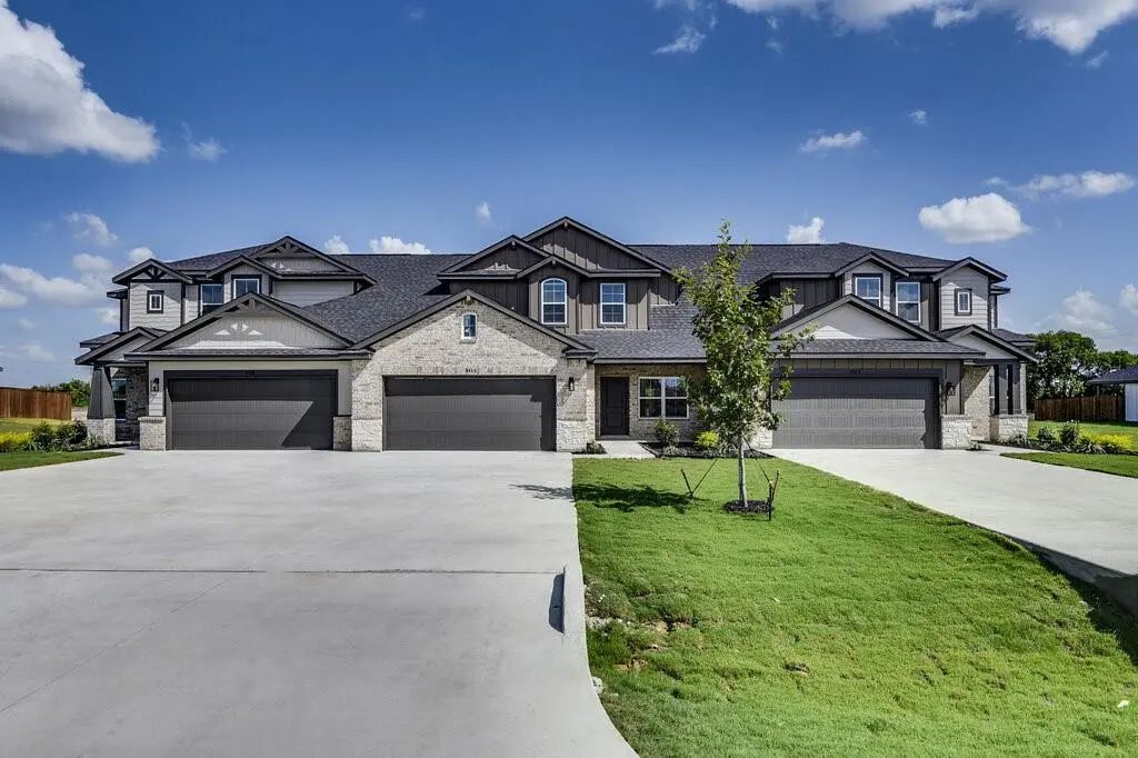 4041-4043-4045 Lecroy Court, Midlothian