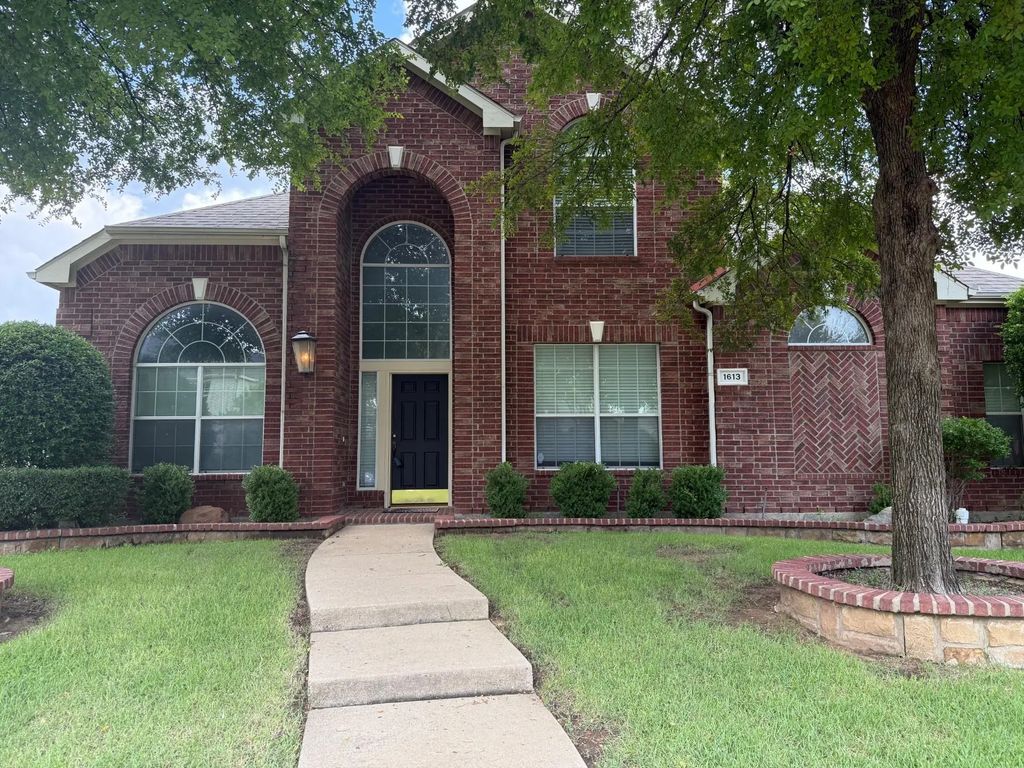 1613 Clarke Springs Drive, Allen