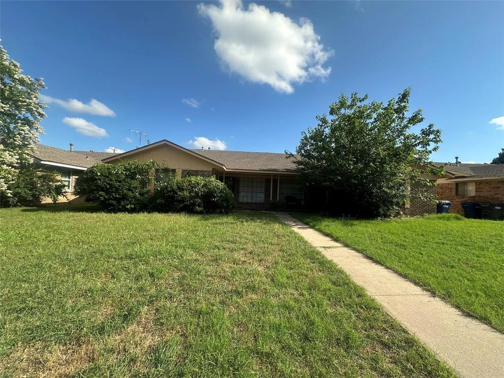 2109 Quail Run A, McKinney