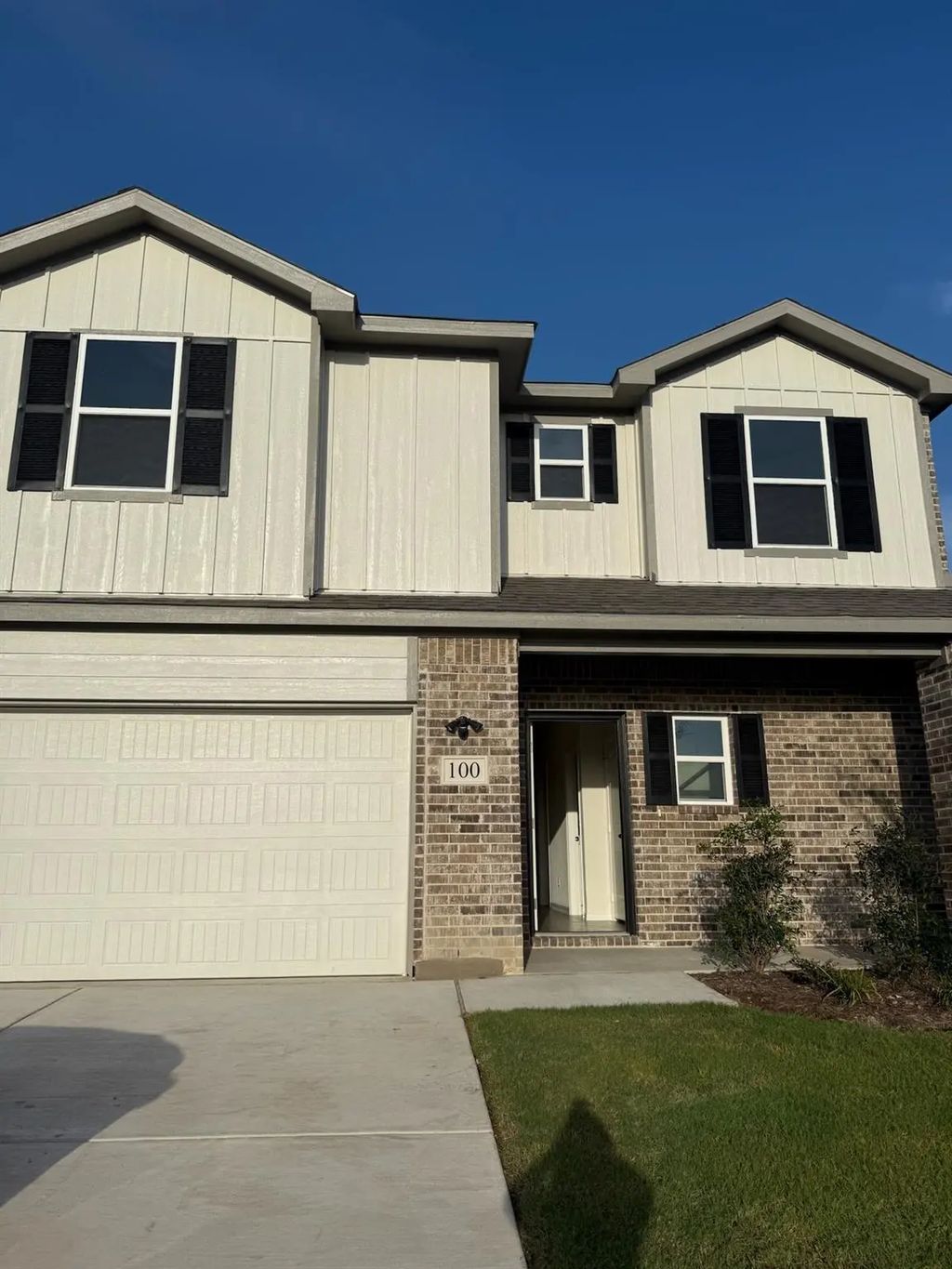 100 Nakota Drive, Leonard