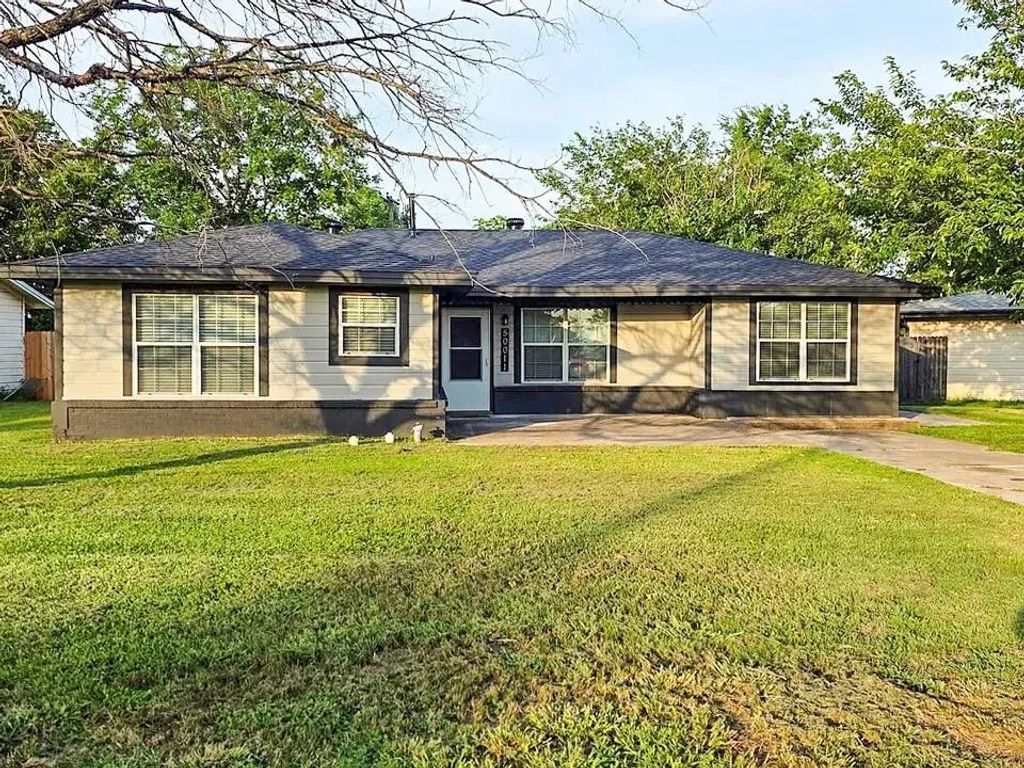 50011 Del Ra Drive, Greenville