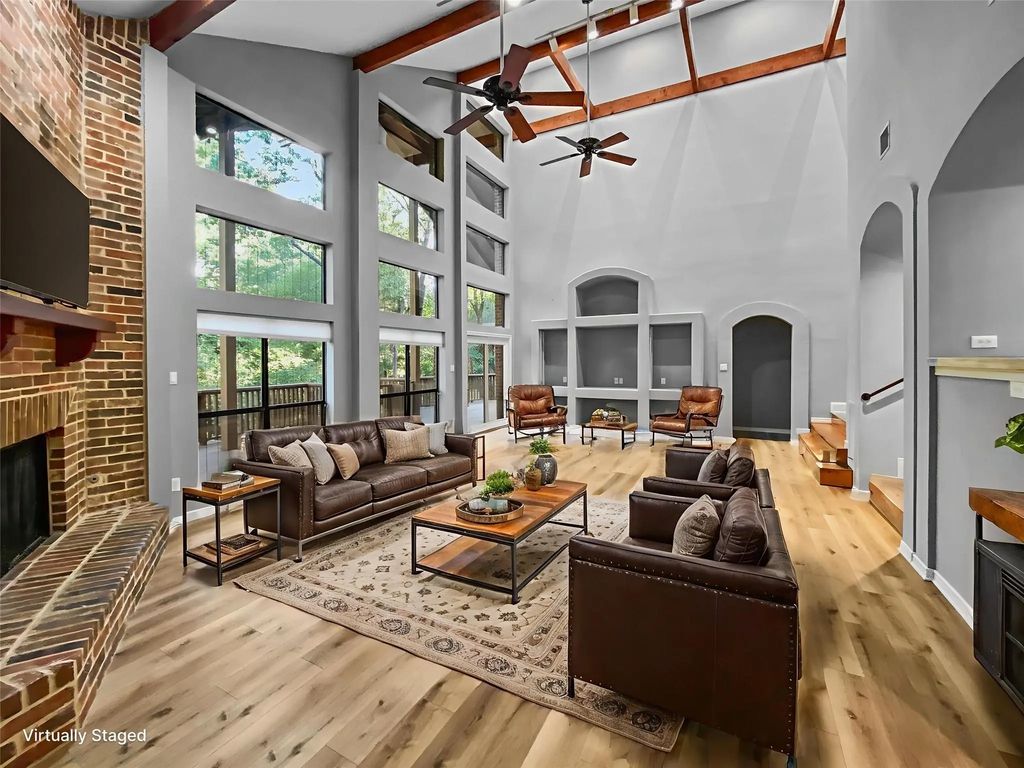 1314 Creekwood Drive, Garland
