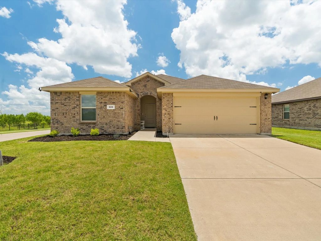 808 Watermill Road, Royse City