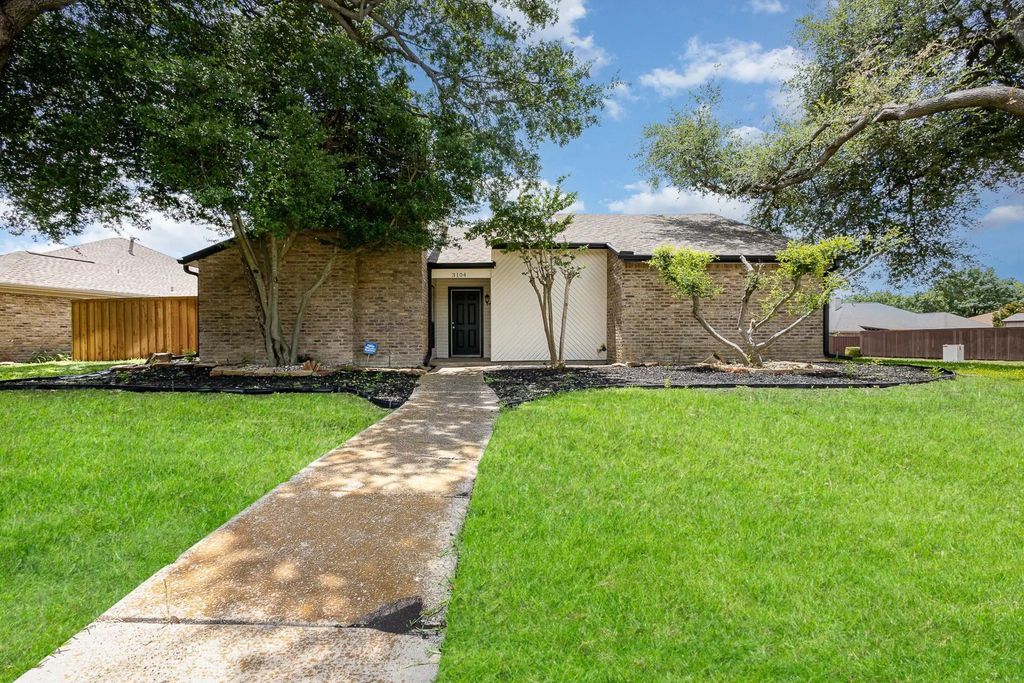 3104 Cross Bend Road, Plano