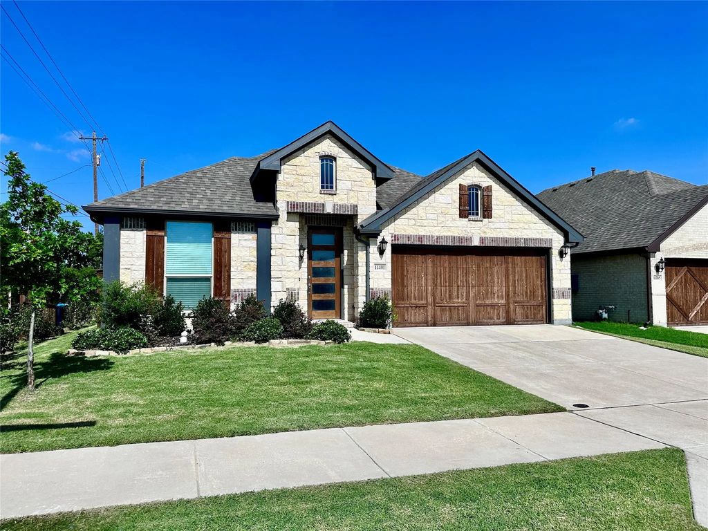 11401 Falcon Trace Drive, Fort Worth