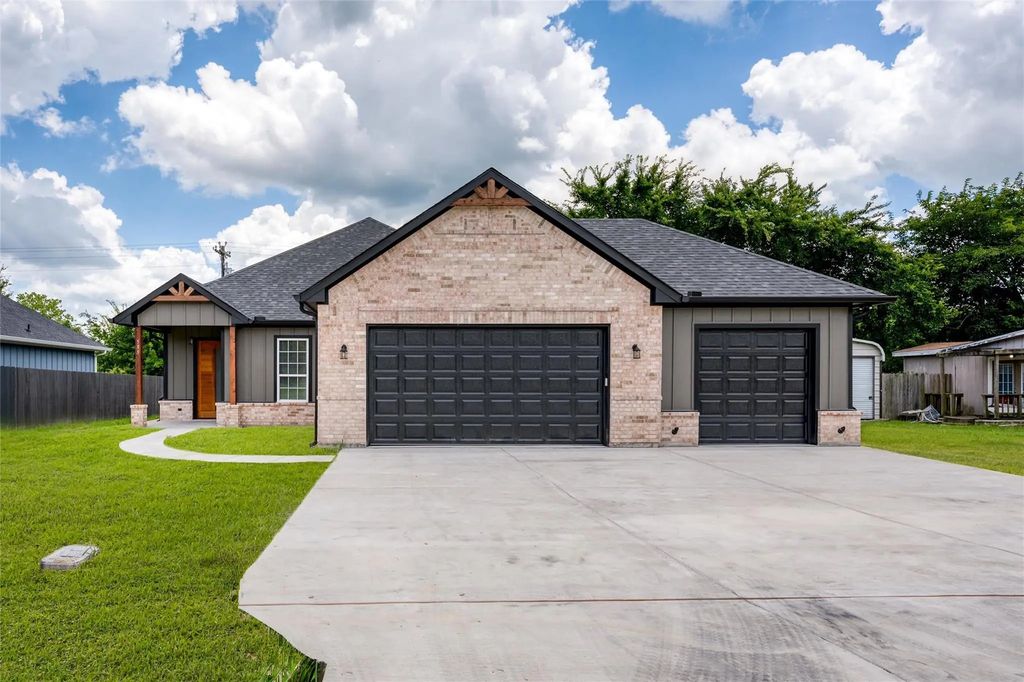 595 Kontiki Drive, Tool