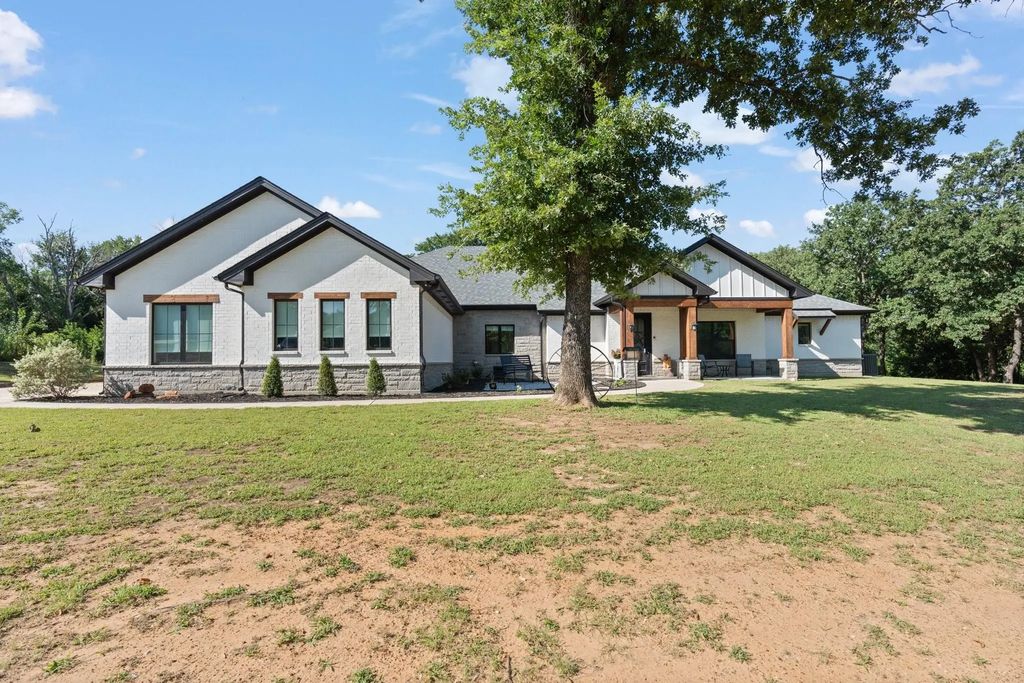 7480 County Road 802, Burleson