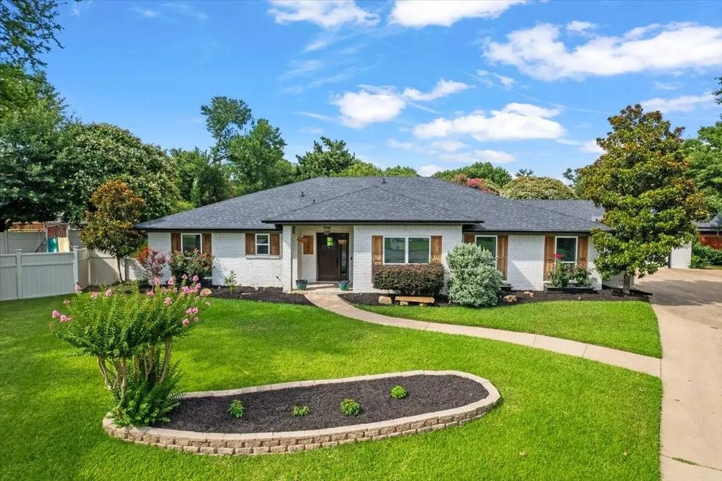 1106 Cypress Court, Mansfield