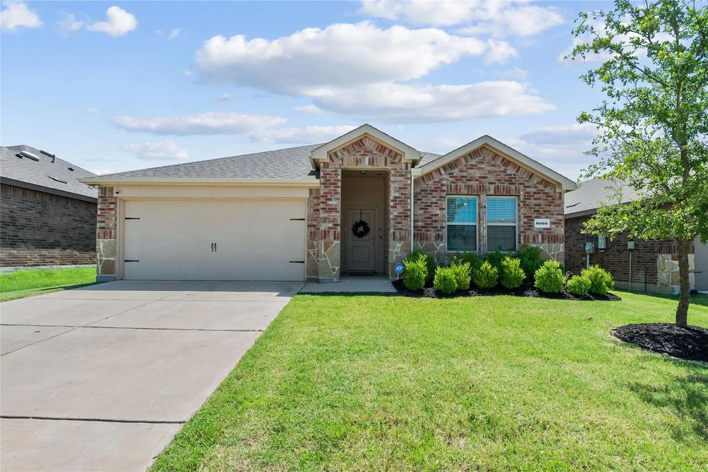 8008 Gallup Avenue, Aubrey
