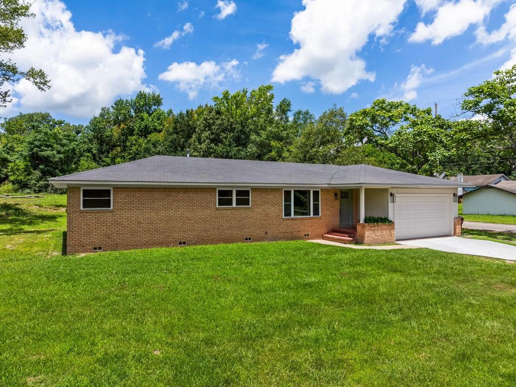 800 Holbrook Street, Mount Vernon