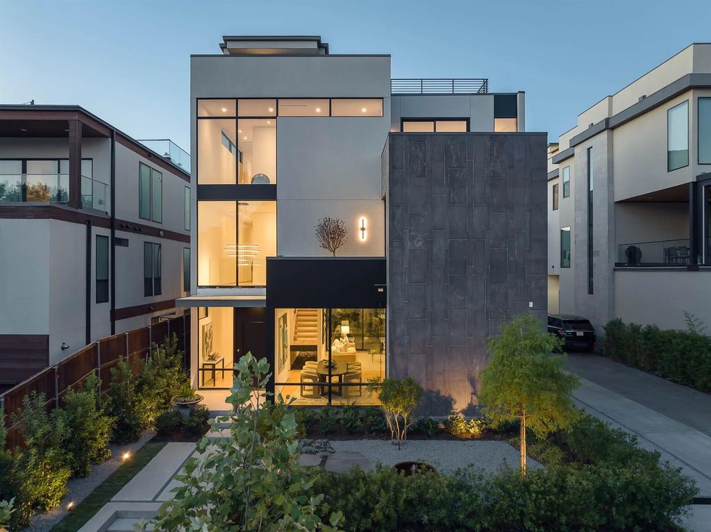 3513 Edgewater Street, Dallas