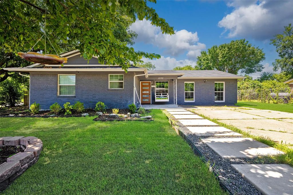 1032 Kings Row, McKinney