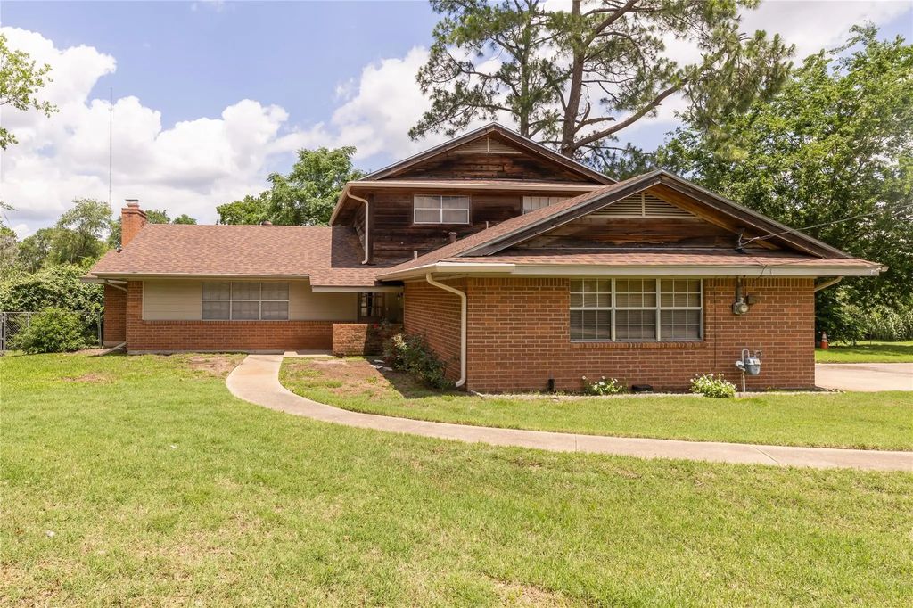 910 Briar Cliff Drive, Bryan