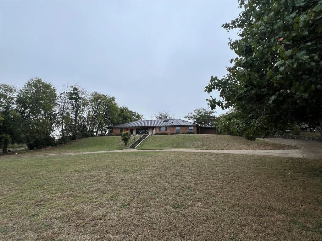 5105 Circle Ridge Drive W, Fort Worth