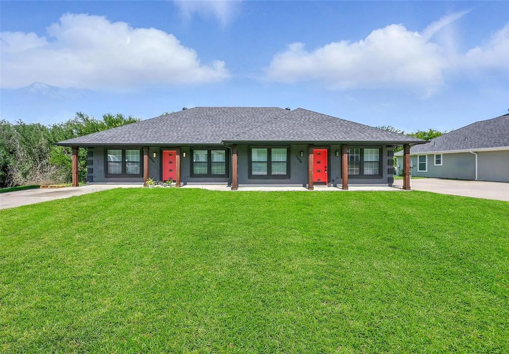 3604-3606 Kayewood Drive, Little Elm