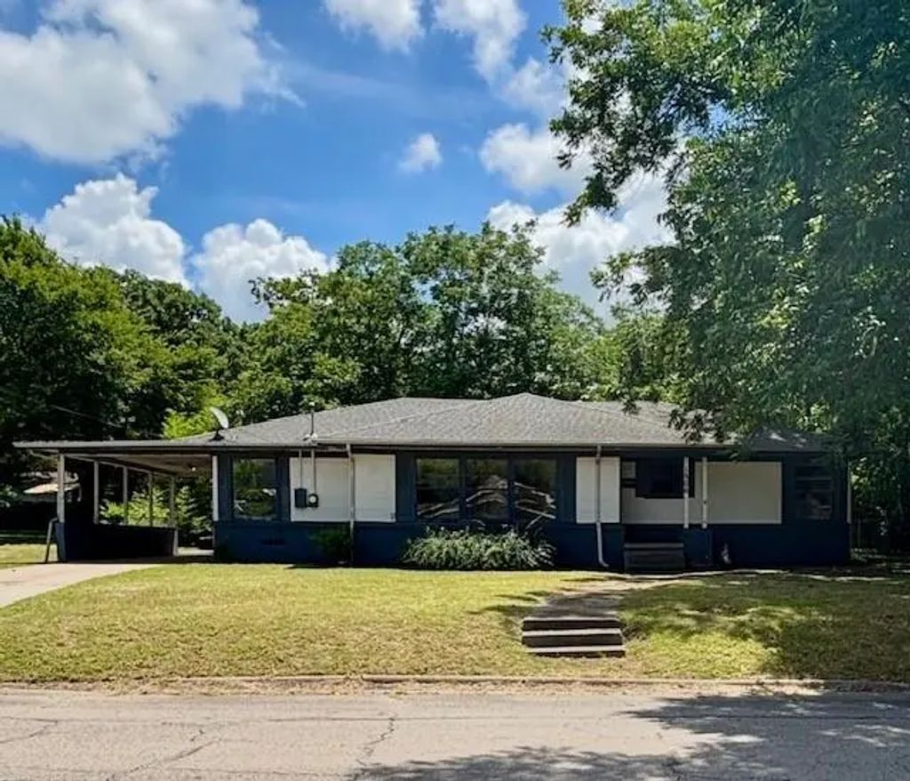1506 Park Street, Commerce