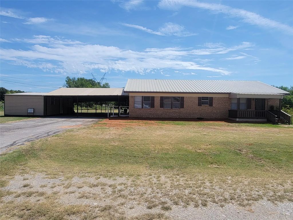 215 Cedar Court, Graham