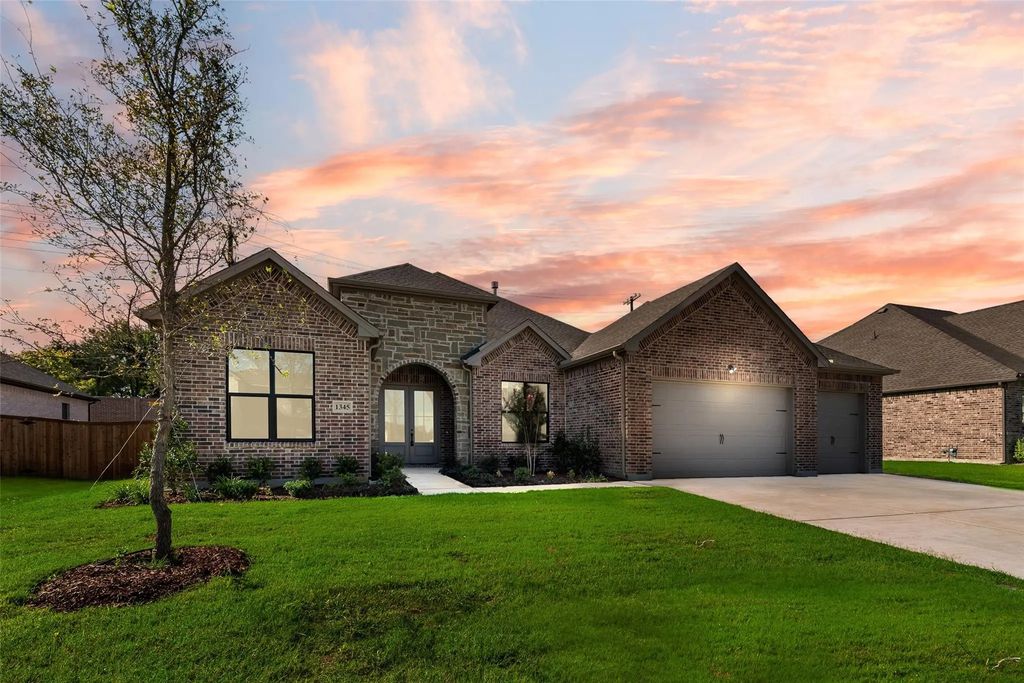 1345 Benjamin Trail, Van Alstyne