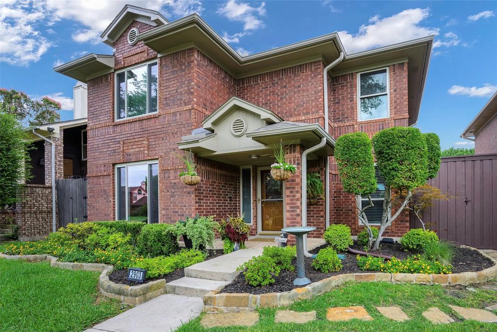 2903 Fort Point Lane, Carrollton