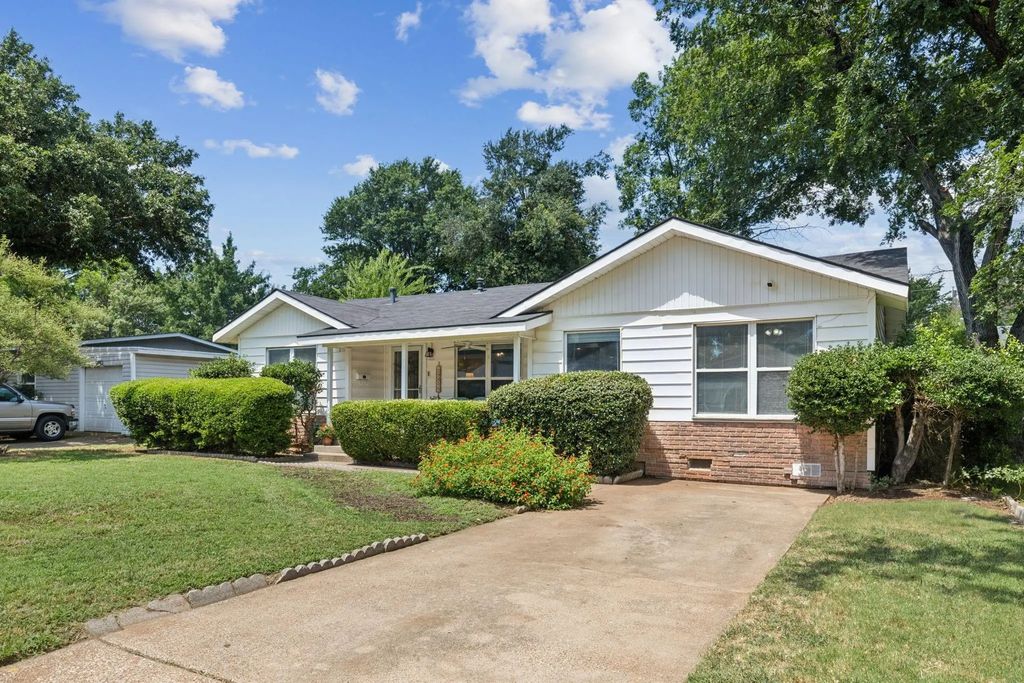 1310 Paxton Avenue, Arlington