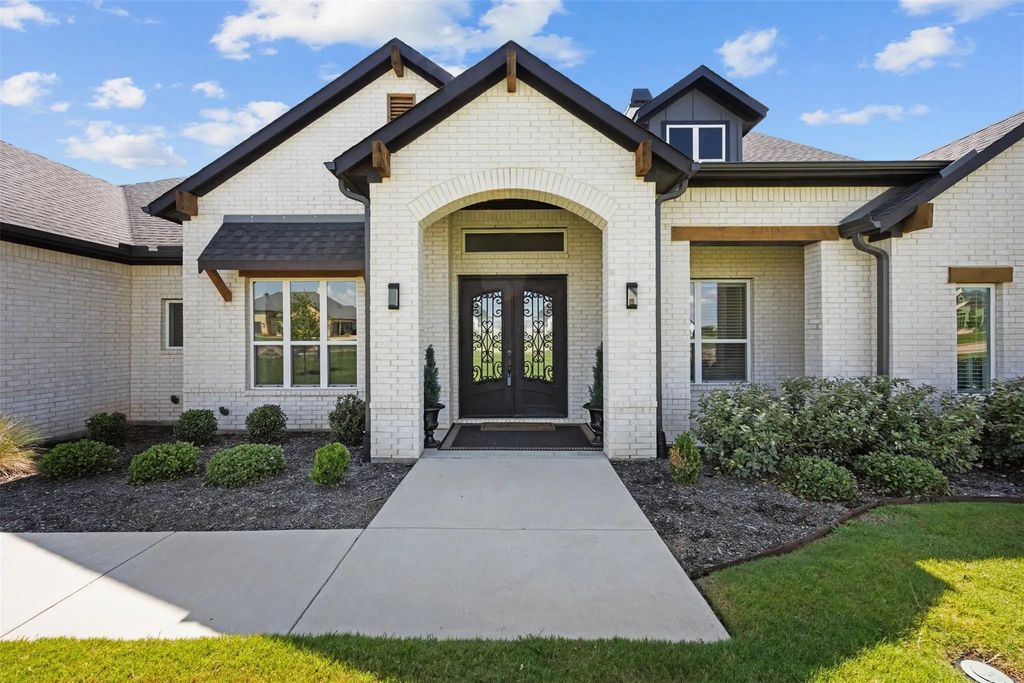 6317 Vega Road, Godley