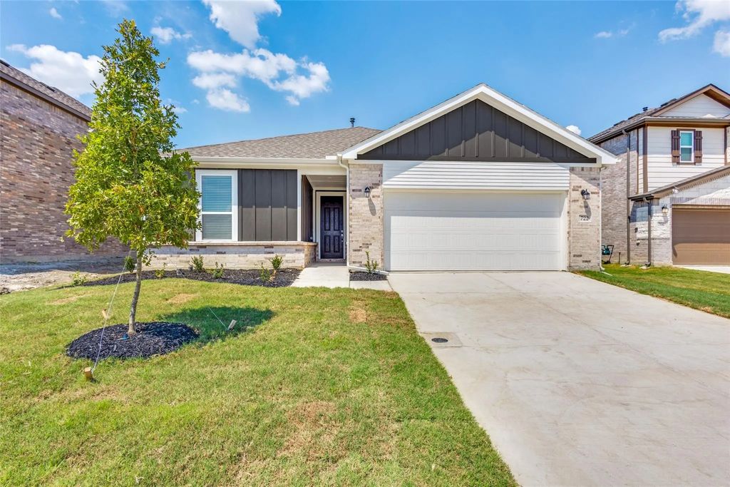 722 Jupe Way, Princeton