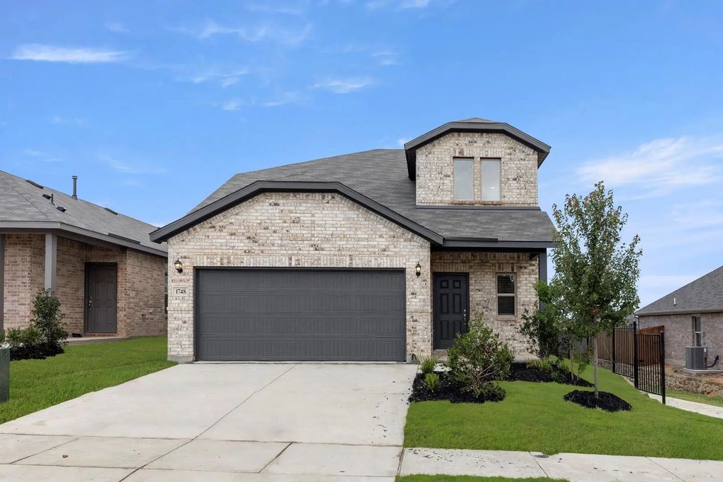 1748 Osage, Mesquite