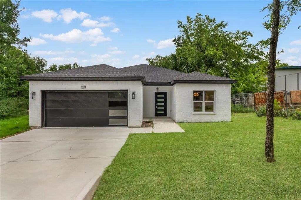 3513 Woodlake Drive, Granbury
