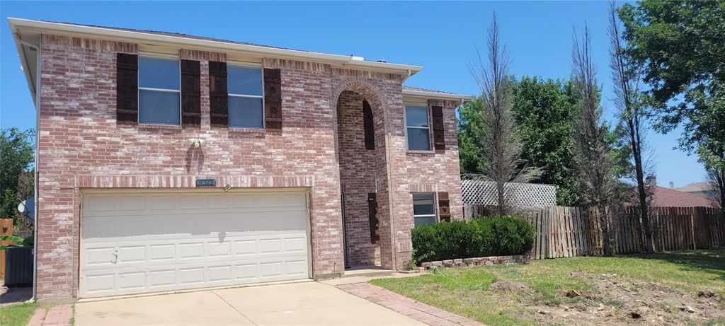 5312 Kingslink Circle, Fort Worth