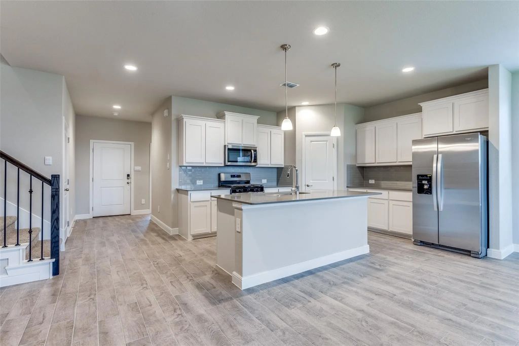 1212 Elgar Trail, Fort Worth