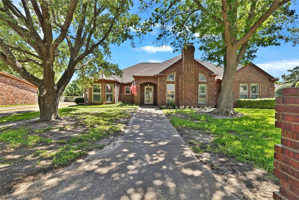 321 Timberlake Drive, Azle
