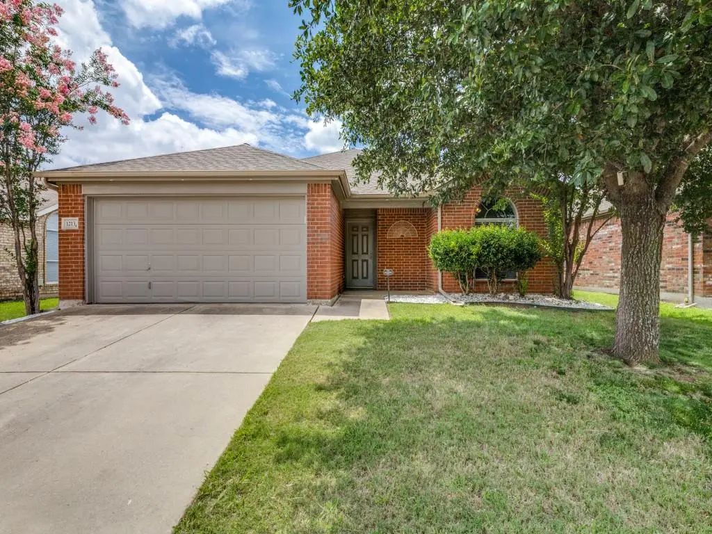 1213 Round Pen Run, Fort Worth
