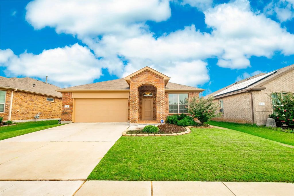 316 Oakbluff Drive, Denton