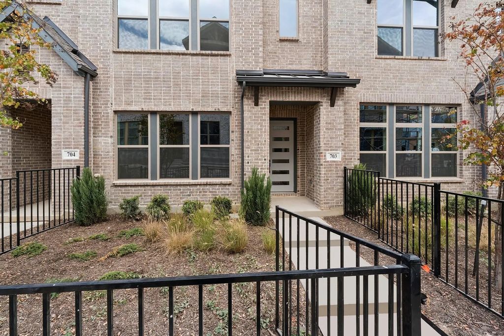 4839 Fuller Court 703, Irving
