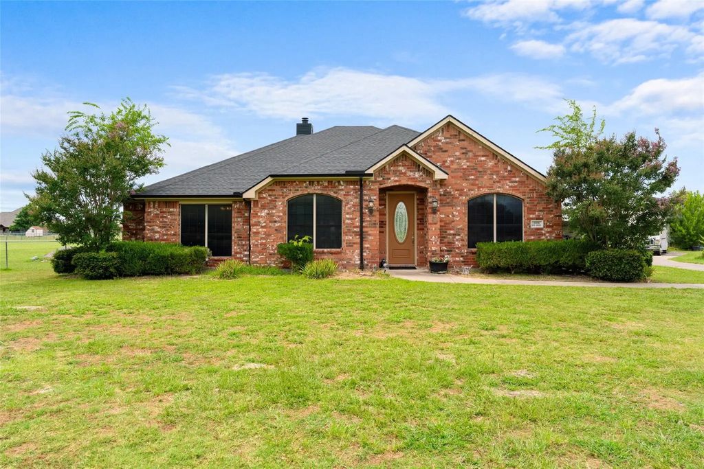 6408 County Road 2520, Royse City