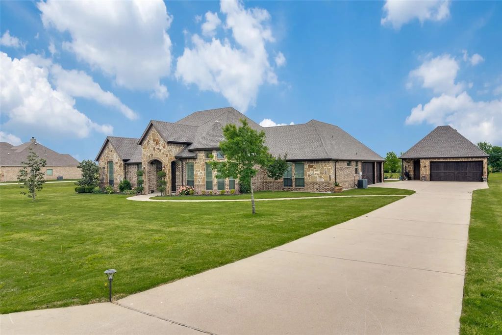 5029 White Pine Drive, Royse City