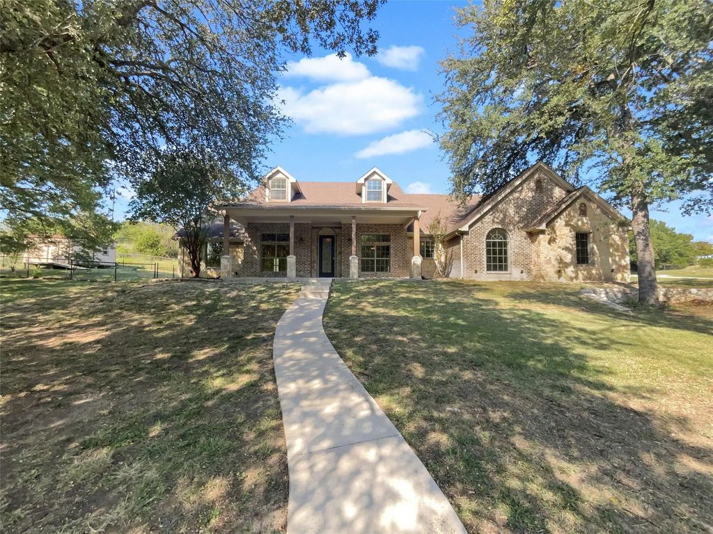 100 Horizon Circle, Azle