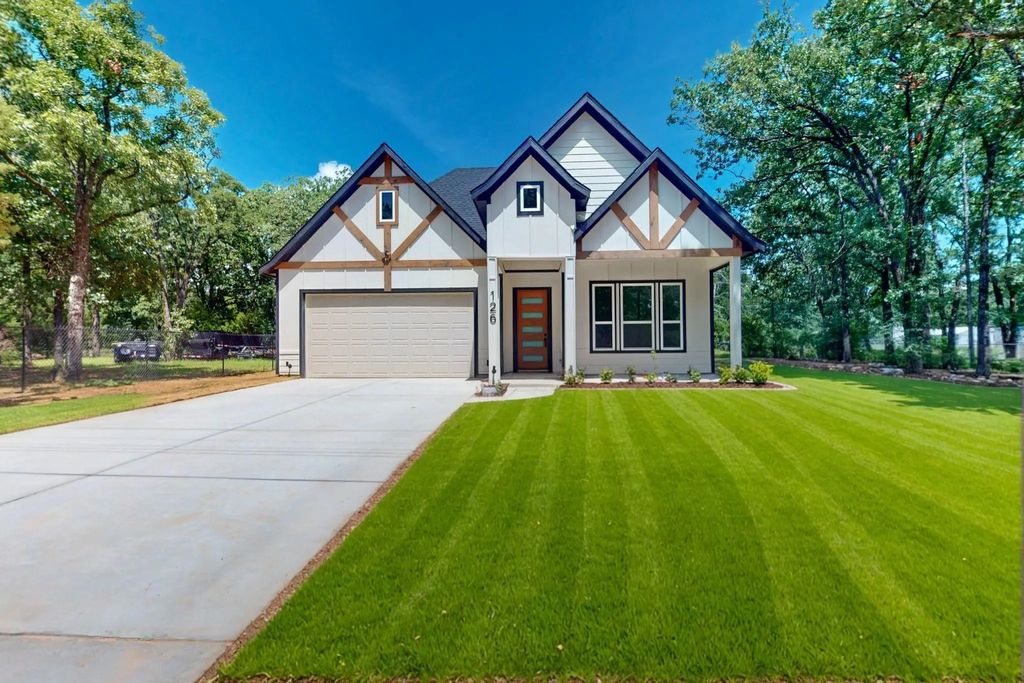 126 Lost Forest Road, Gun Barrel City