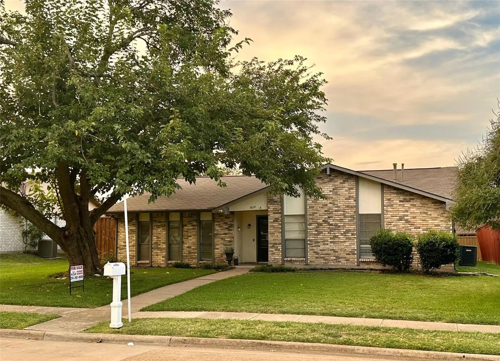 1614 Cherokee Trail, Plano