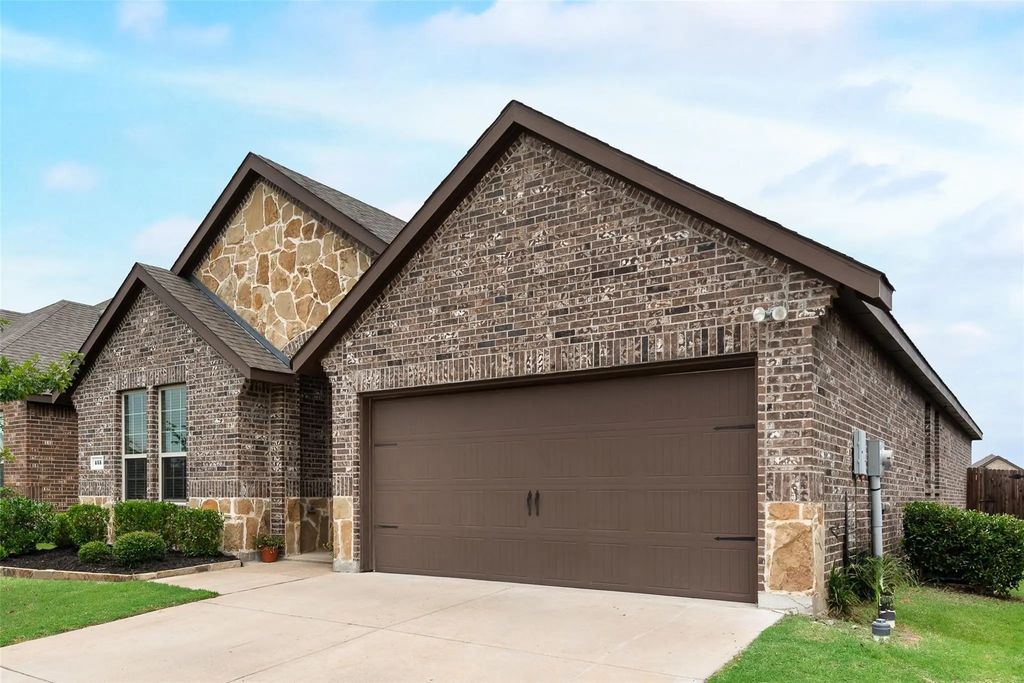 455 Beldon Way, Royse City