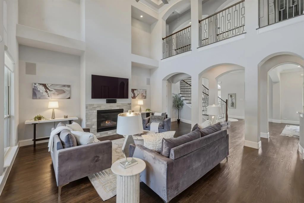 212 Saint Tropez Drive, Southlake