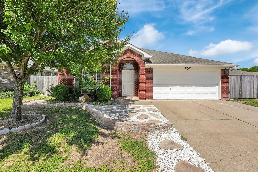 5900 Rising Meadow Drive, Arlington