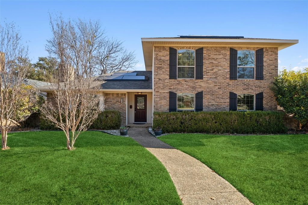 404 Mossbrook Drive, Richardson