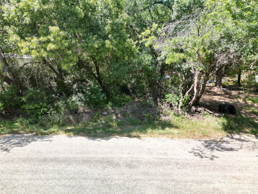 2826 Sycamore Court, Granbury