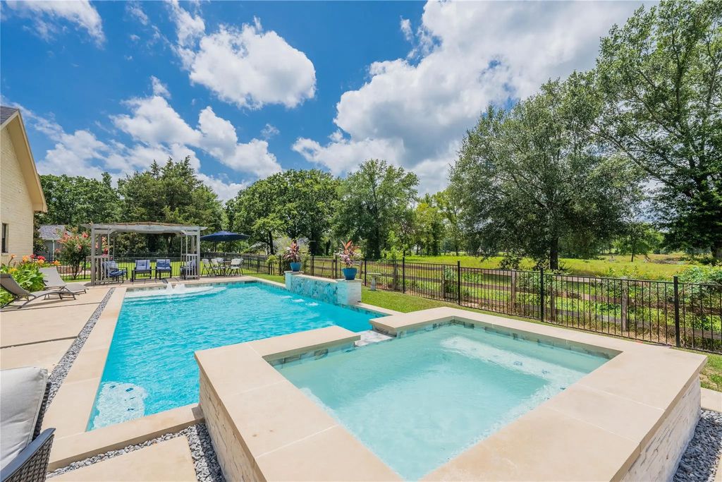 310 Splitrail Drive, Mabank