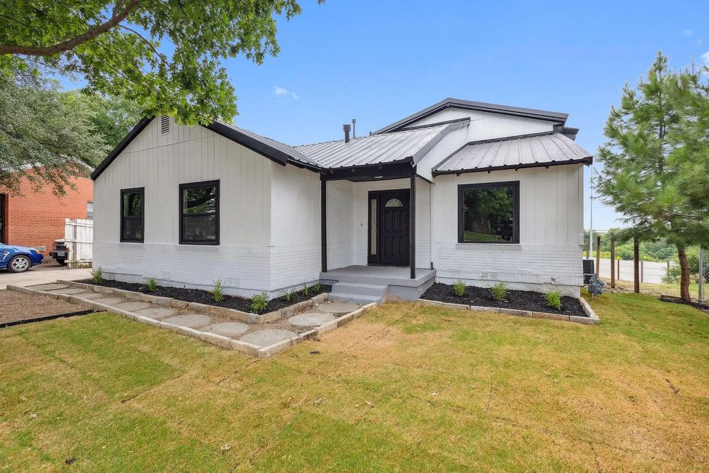 1702 Cherry Street, Grand Prairie