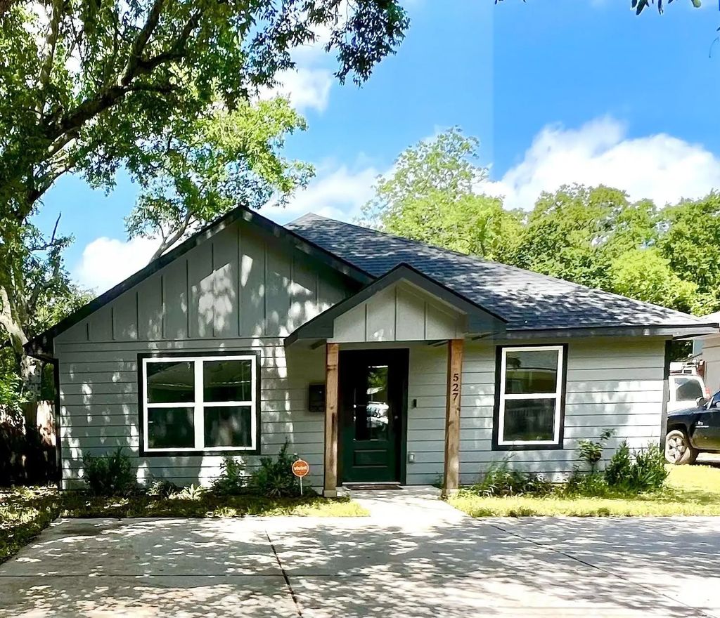 527 N Chestnut Street, Gainesville