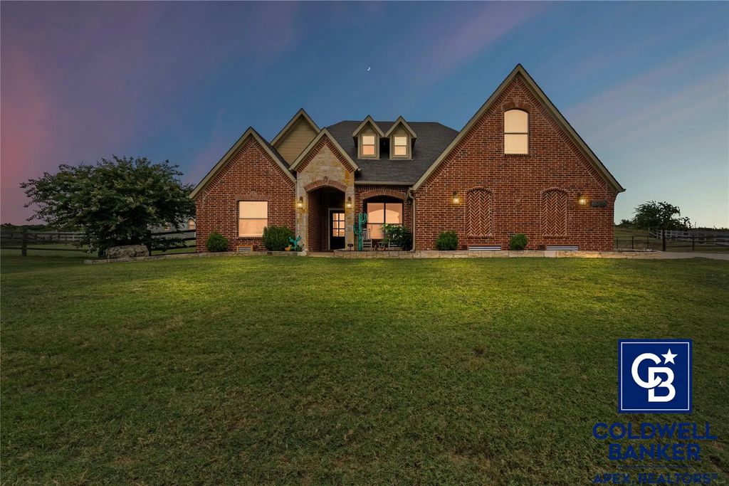 1316 Prairie Point Drive, Rhome