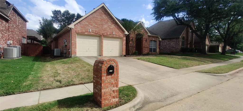 3721 Britford Drive, Flower Mound